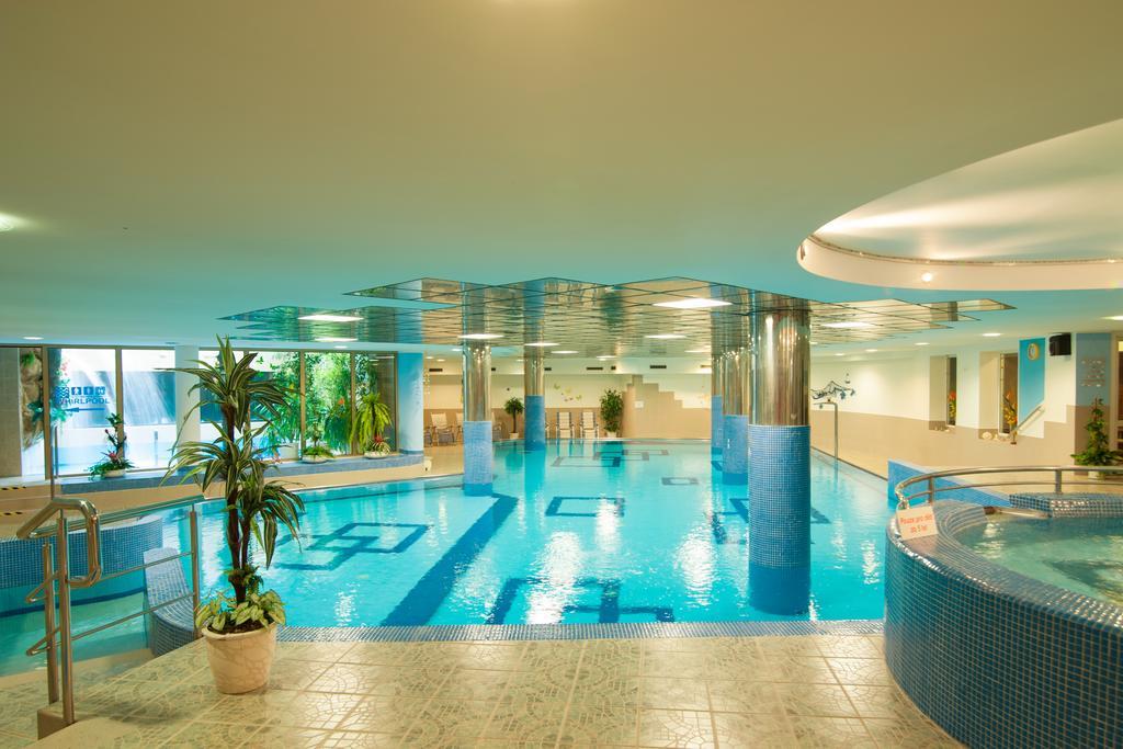 Sport-V-Hotel Hrotovice Ngoại thất bức ảnh