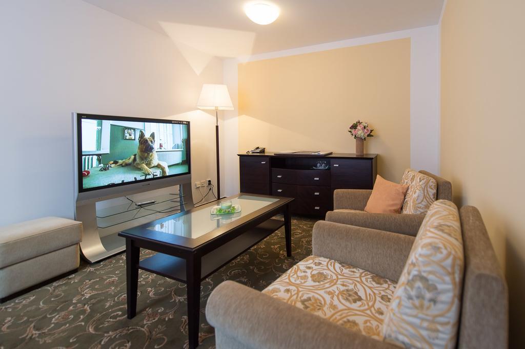 Sport-V-Hotel Hrotovice Ngoại thất bức ảnh