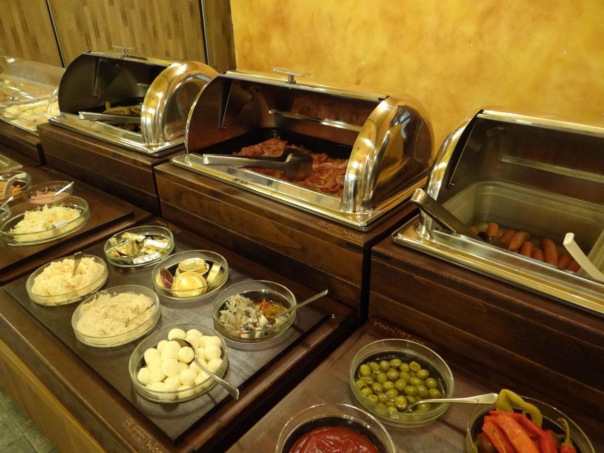 Sport-V-Hotel Hrotovice Ngoại thất bức ảnh